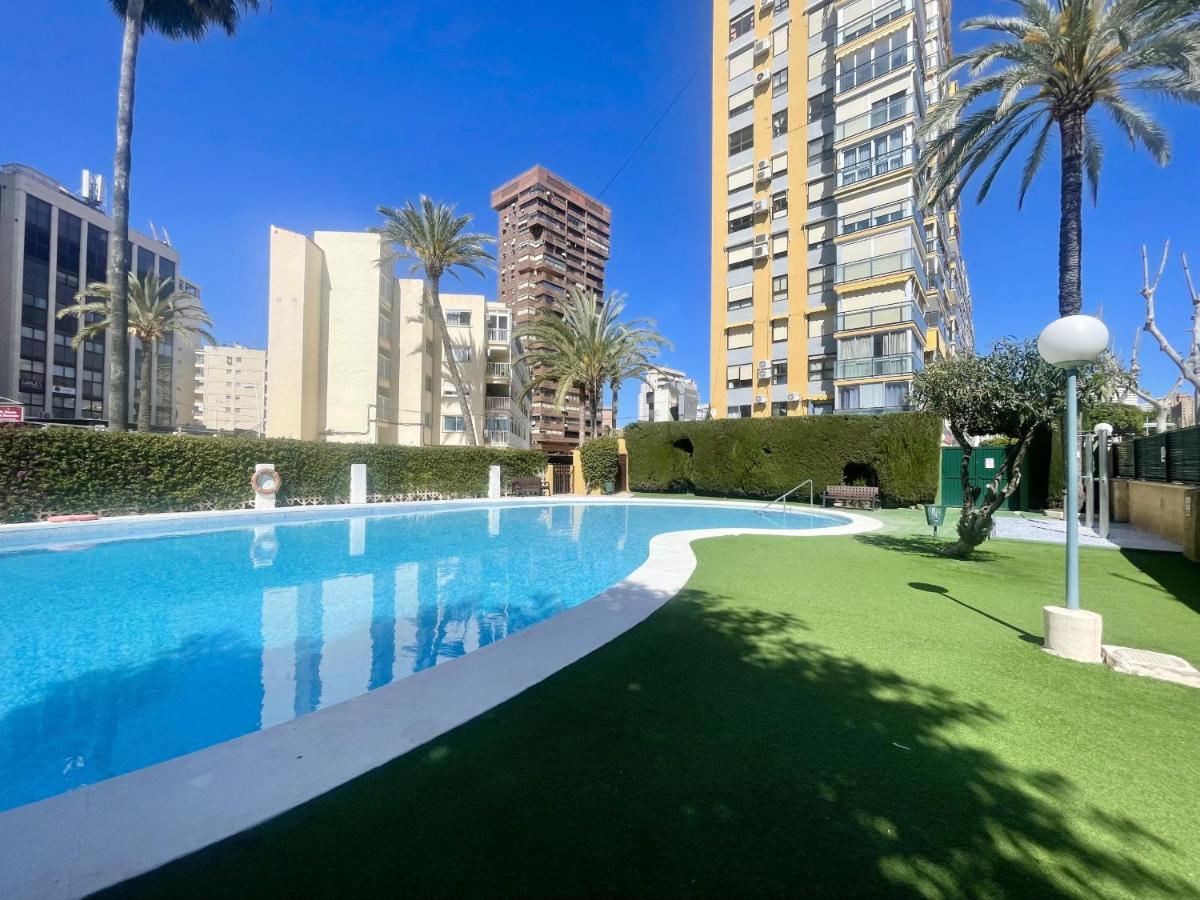 Front Al Mar Levante Beach Бенидорм Екстериор снимка